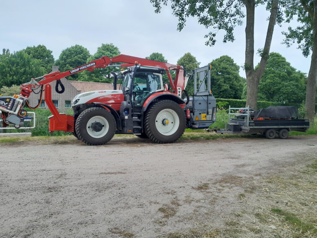 Tractorcombinatie INVA